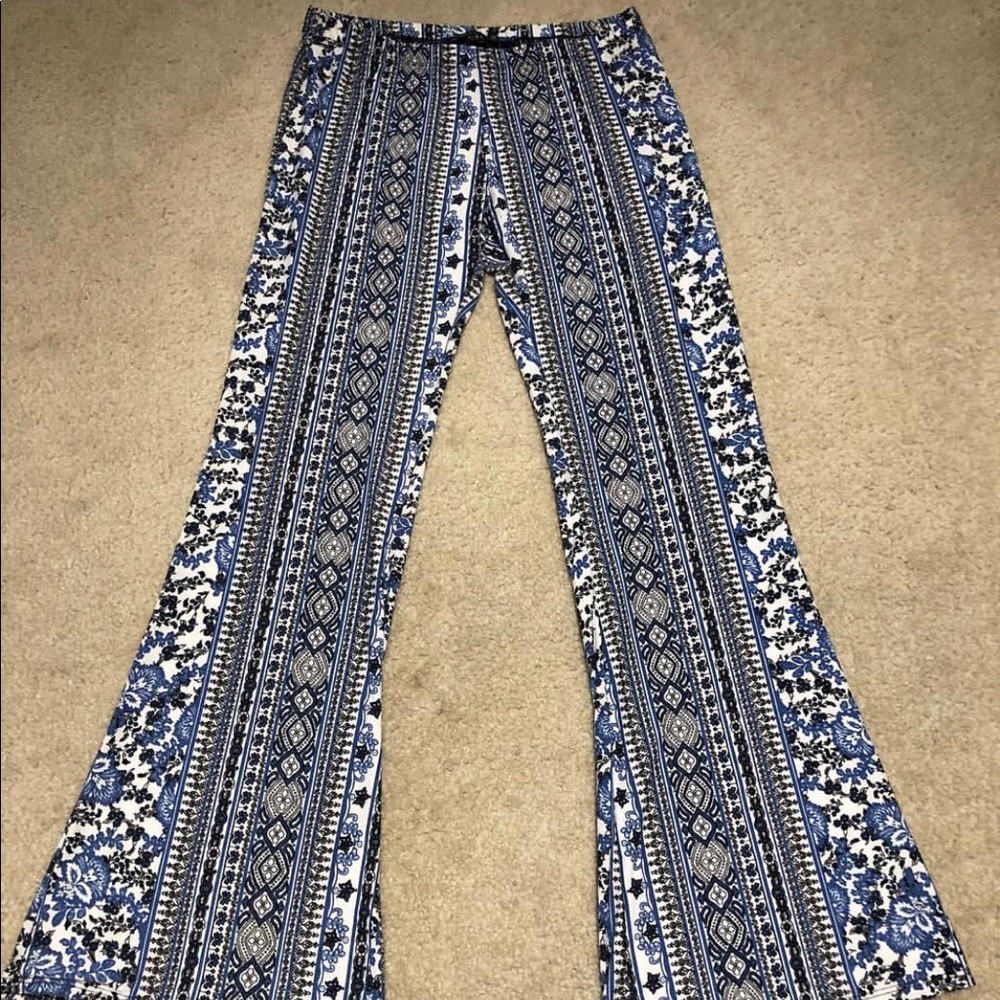Stretchy pattern pants